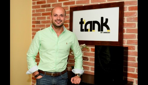 Ammar Mismar from Umniah wins the Second Prize in “Dr. Ahmad Al-Hourani Award for Excellence”