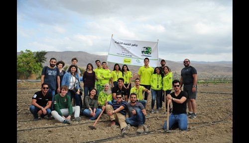 Umniah Supports Green Caravan by Planting 1000 Trees in the Central Jordan Valley