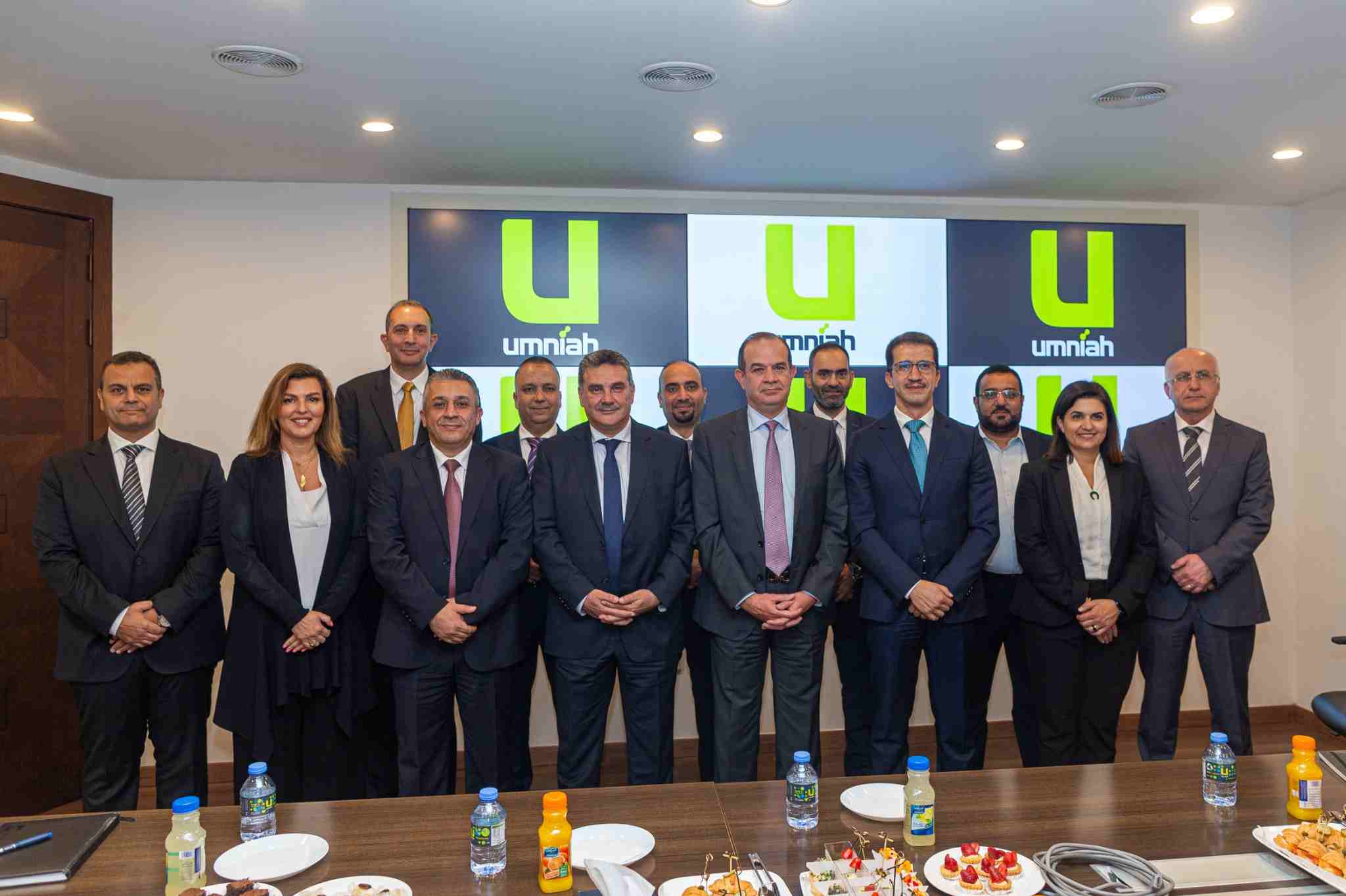 Smeirat begins his visits to the Telecom Companies from Umniah and Meets with Qamhiyah